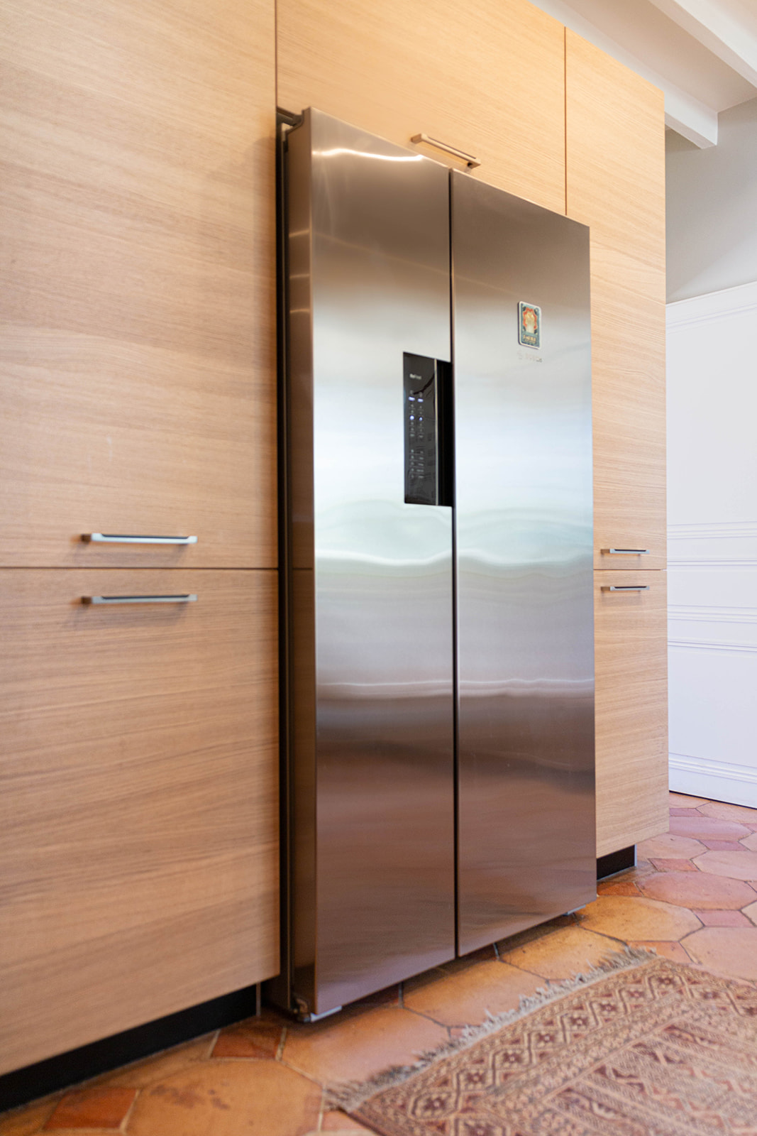 cuisine-style-cottage-urbain-frigo-vazard-home-cuisines-neubourg-evreux