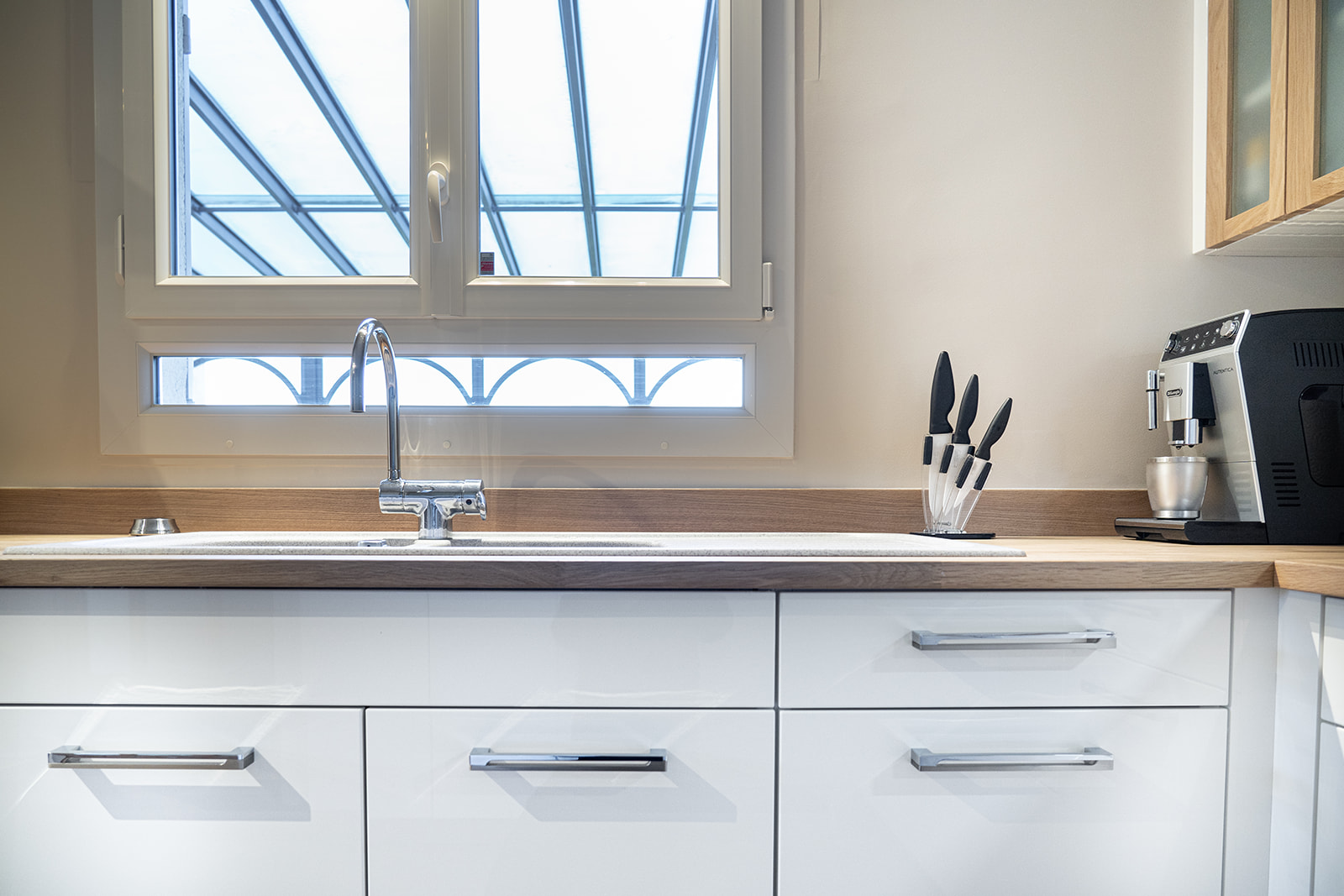 cuisine-style-scandinave-detail-tiroir-vazard-home-cuisines-neubourg-eure