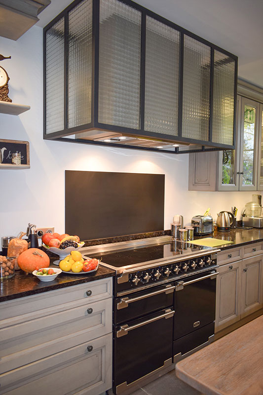 cuisine-style-cottage-urbain-detail-deco-vazard-home-cuisines-neubourg-evreux