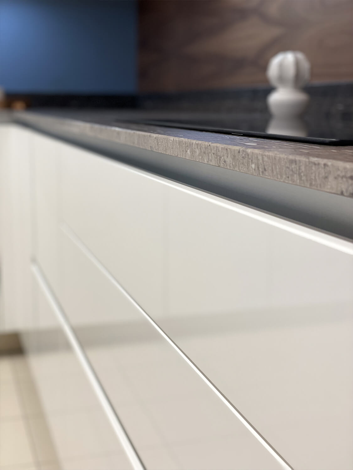 cuisine-style-contemporain-detail-laque-blanche-vazard-home-cuisines-le-neubourg-rouen